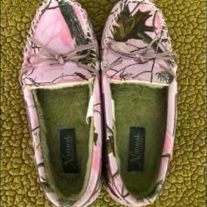 Pink Realtree Moccasins
